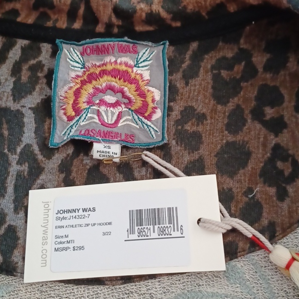 Johnny Was zip-up, Oversized Embroidered Hoodie. 100% cotton. - Picture 7 of 12
